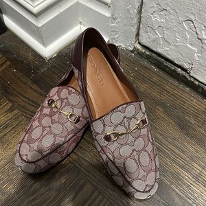 Coach signature loafers ( gently worn) size 8